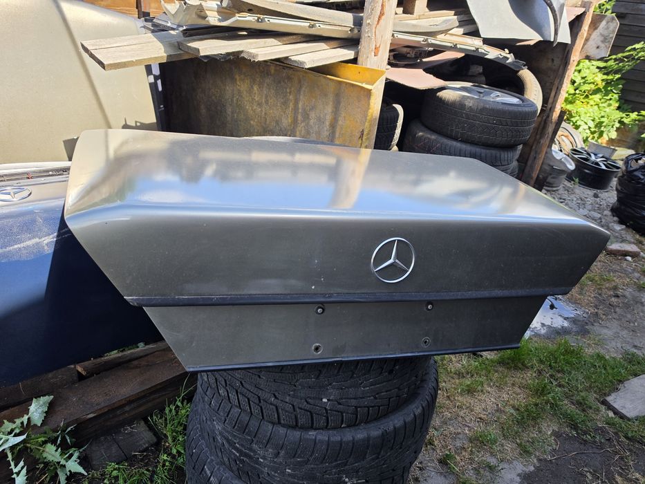 Кришка багажника Mercedes w124