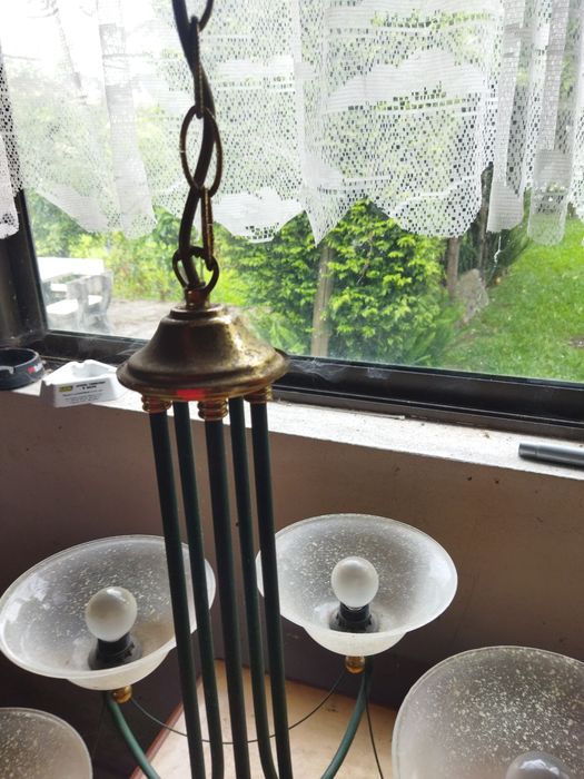 Tenho para venda candeeiro em ferro
