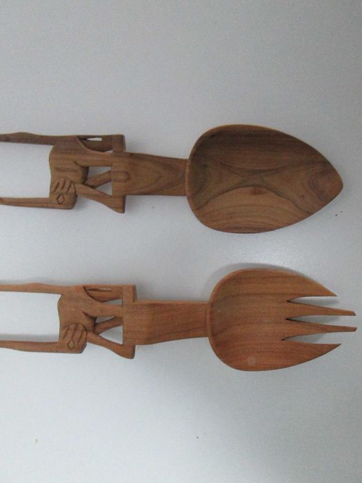 talher em madeira para salada