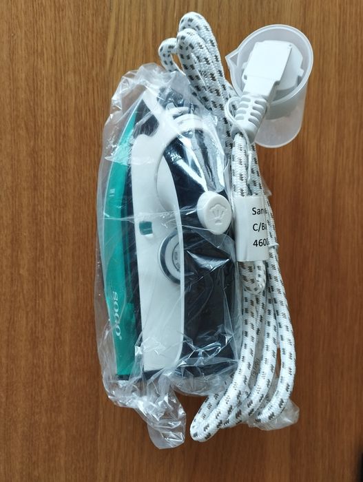 Ferro de engomar SOGO SS-6007 - Novo