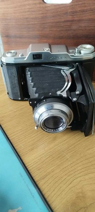 Máquina Fotográfica EXONA Vintage – Anos 1950 – Rara Peça de Coleção
