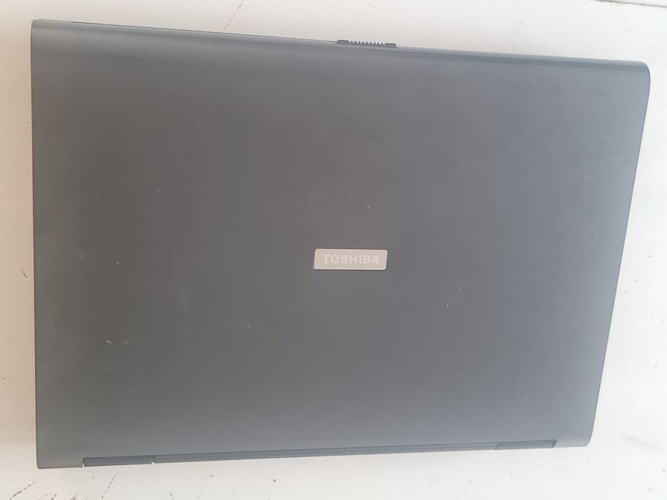 5 Working Laptops64730067730177122