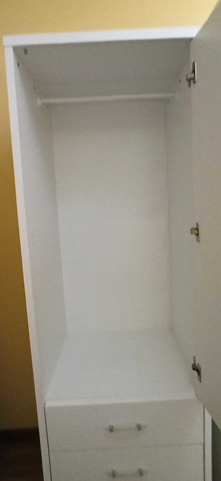 Roupeiro branco de 1 porta