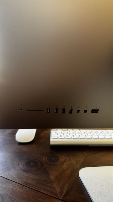 IMac 21,5 polegadas+Magic Keyboard+Magic Mouse