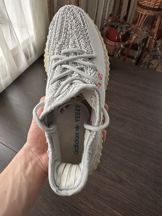Кросівки жіночі Adidas Yeezy Boost 350 V2, Розмір 39 1/3 Оригінал 100%