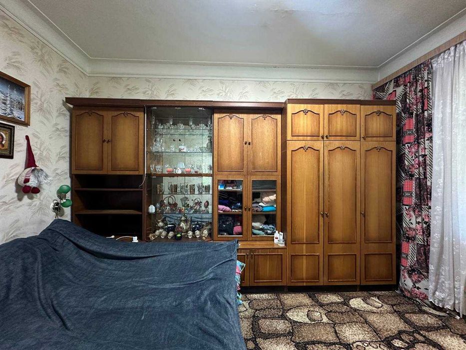 Васильківська 27/2, продаж 2к.кв. біля метро.