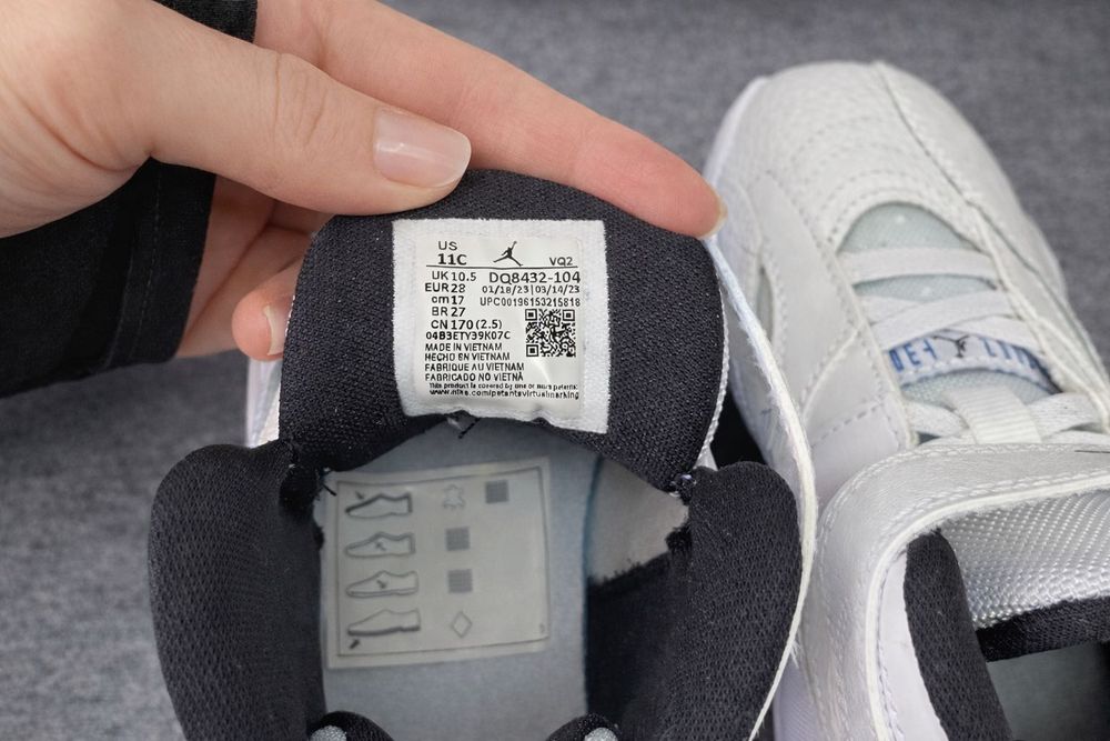 28 р., (17 см устілка) Оригінал Nike Jordan, дитячі кросівки