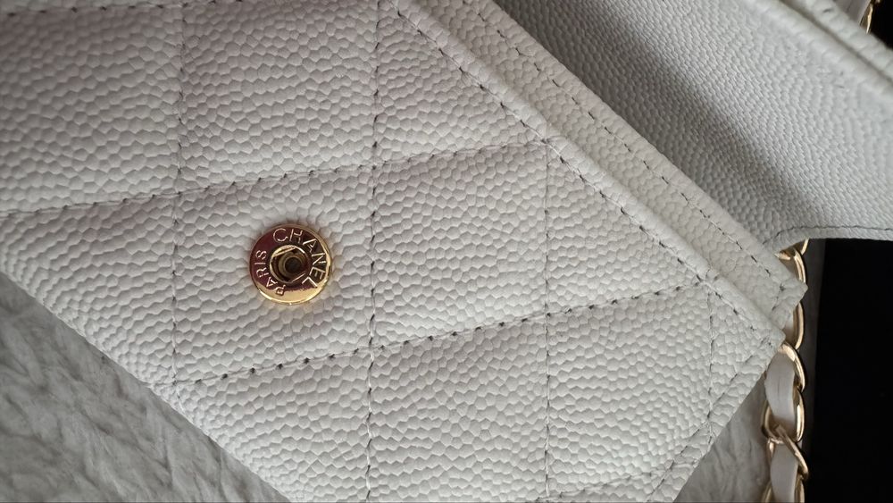 Portfel Chanel 11.3 white  CALFSKIN GOLD