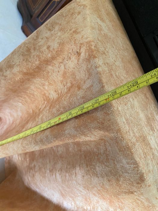 Duas televisões 50cm mais camilha