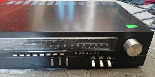 Tuner radiowy  model Grundig T1000