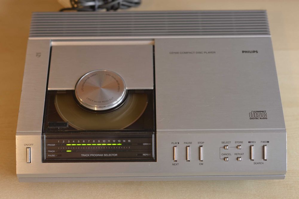 Odtwarzacz CD Philips CD100, 2x TDA1540 z pilotem, full remote control