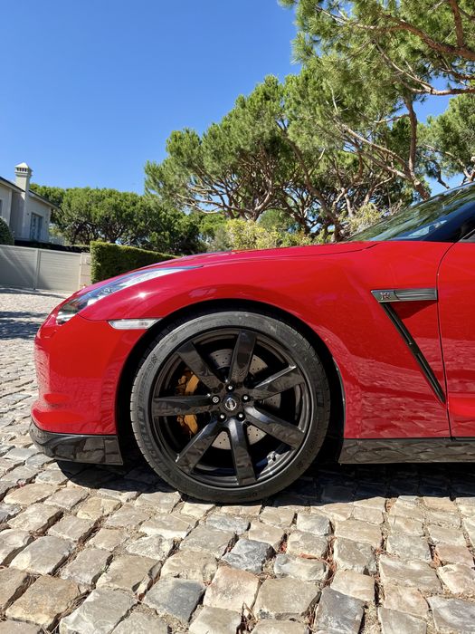 Nissan GTR R35 Black Edition