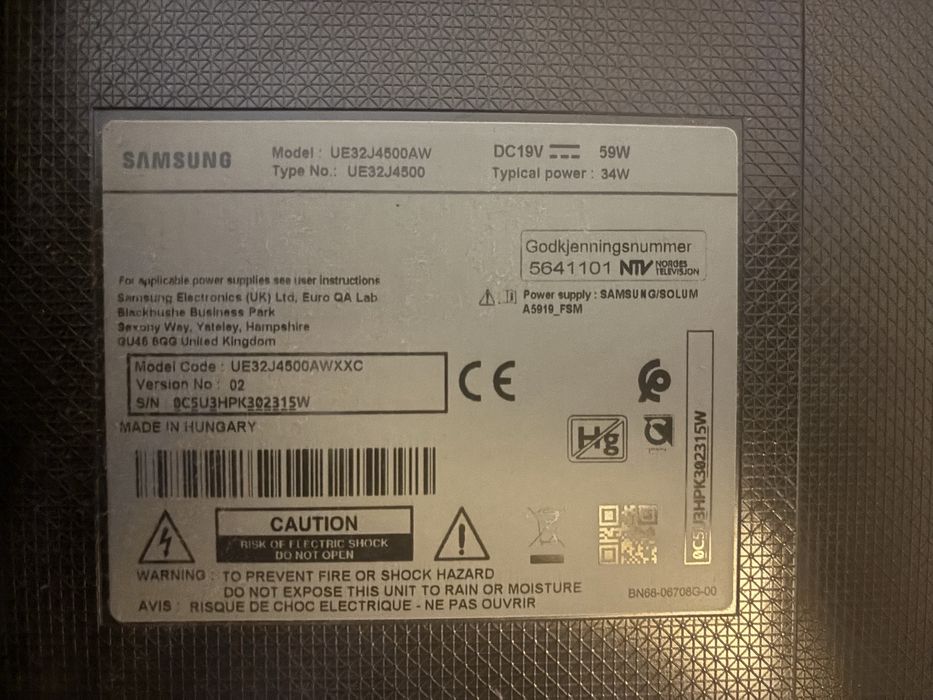 Samsung Smart TV 32” UE32J4500AW Como Nova | Comando Original + Suporte de Parede