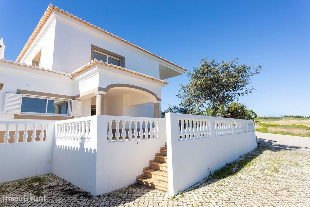 Renovated T4 Villa with Mountain View | Parque da Floresta, Vila do Bispo