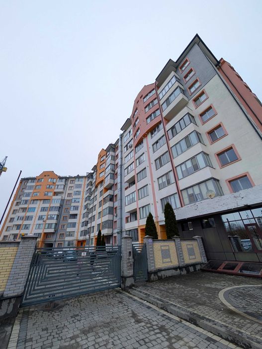 Оренда просторої Трикімнатної квартири біля Veles Mall _RR