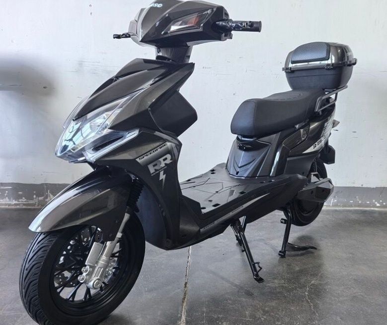 Електроскутер Corso SpeedFire SF 2500Вт, знімний АКБ літій-залізо-фосф