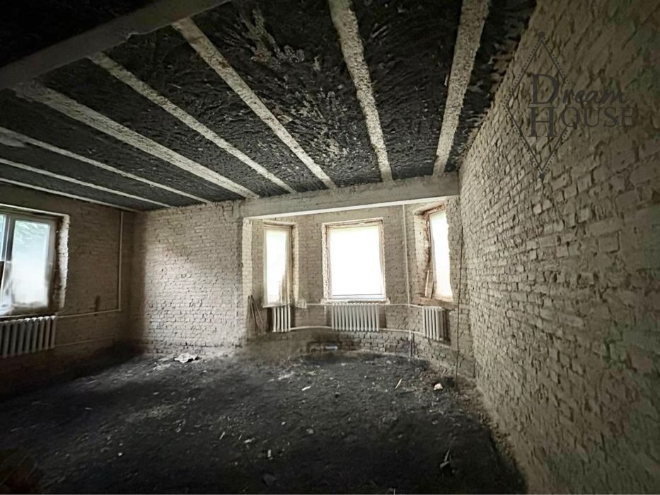 Продаж 2 кімнатної квартири в центрі міста під ремонт