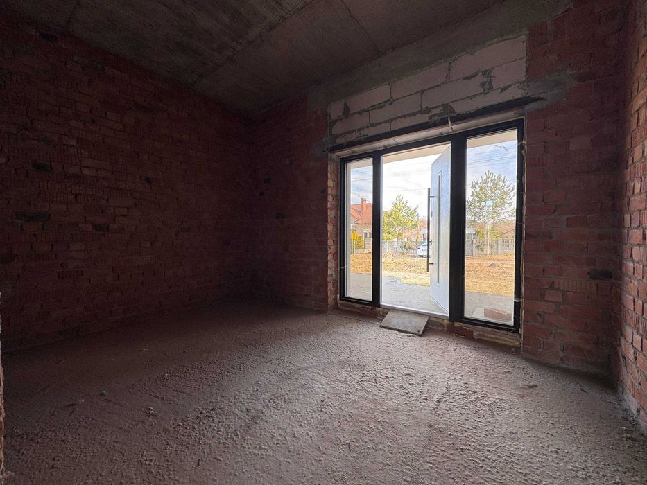 Продається будинок у с. Басівка | 212 м² | 8,5 соток | гараж на 2 авто