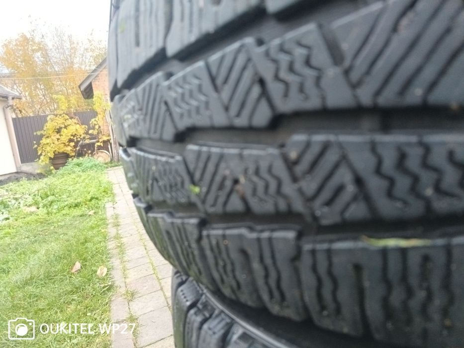 шини 195-70-15 с michelin  agilis