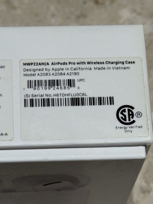 AirPods pro навушники