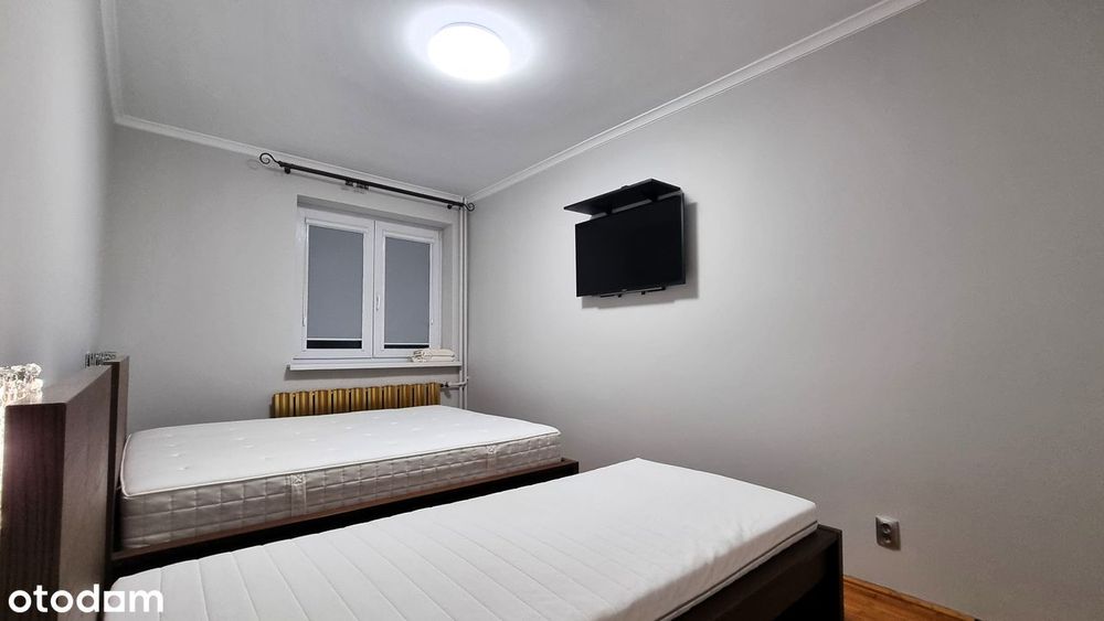 Słoneczny_dom_szereg_5_pokojów_poddasze_użytkowe_2_balkony_taras_garaż
