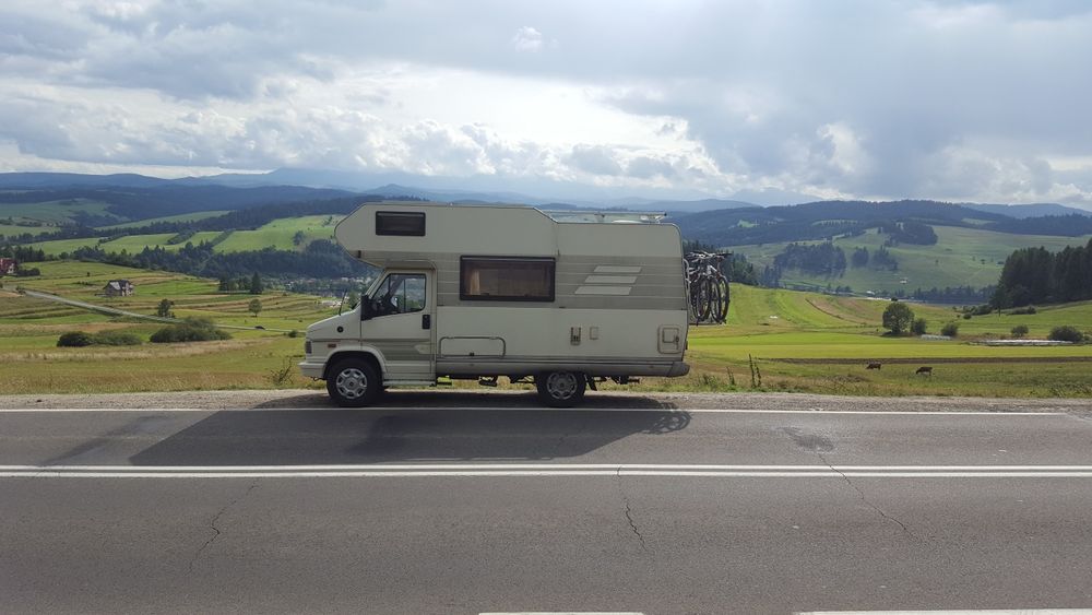 Kamper Camper wynajem wynajmę wypożyczalnia wolne terminy Boże ciało