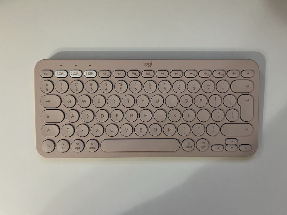 Apple Mac mini M2 (8GB / 256GB) + Klawiatura Logitech K380 Różowa
