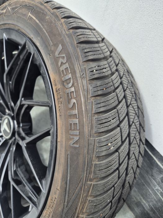 Продам диски с резиной R18