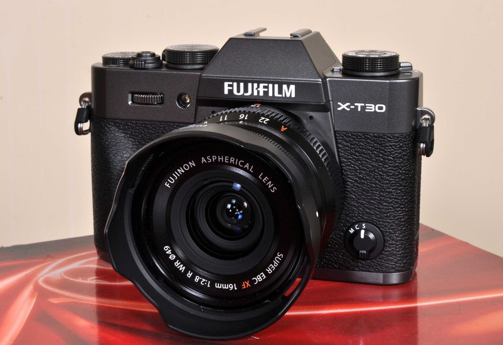 Fuji X-T30III novo, zero fotos, caixa, garantia 3 anos + XF 16mm WR como novo.