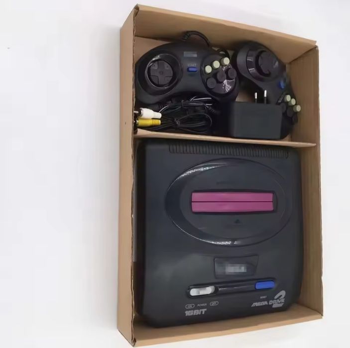 Consola Mega Drive II + 2 comandos