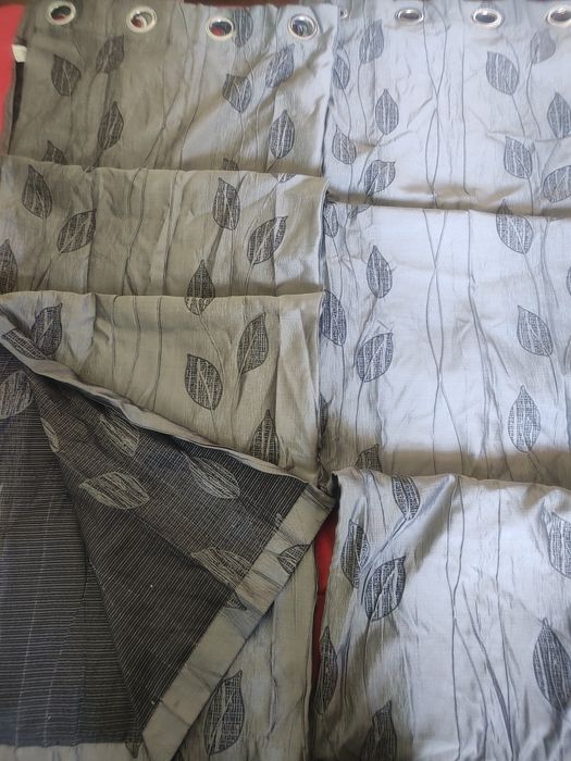 Cortinas prateadas