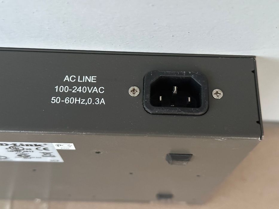 Коммутатор D-Link DES-1016D