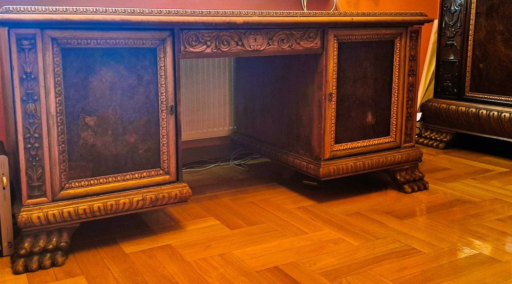 Monumentalny Komplet Gabinetowy – Lity Orzech, Antyk, Neorenesans
