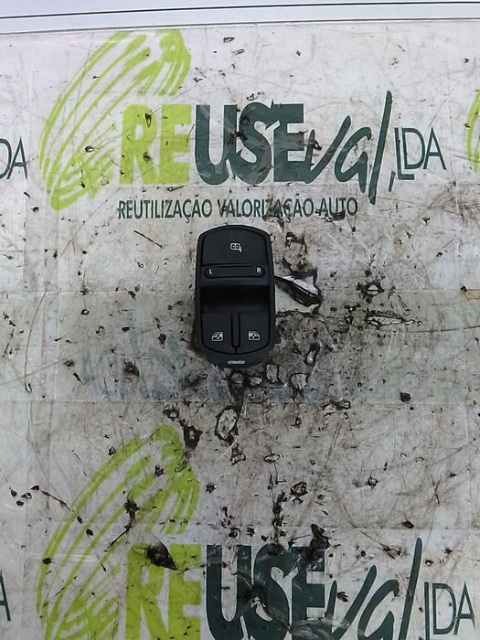 Interruptor Elevador Vidros Fr Esq OPEL Corsa D