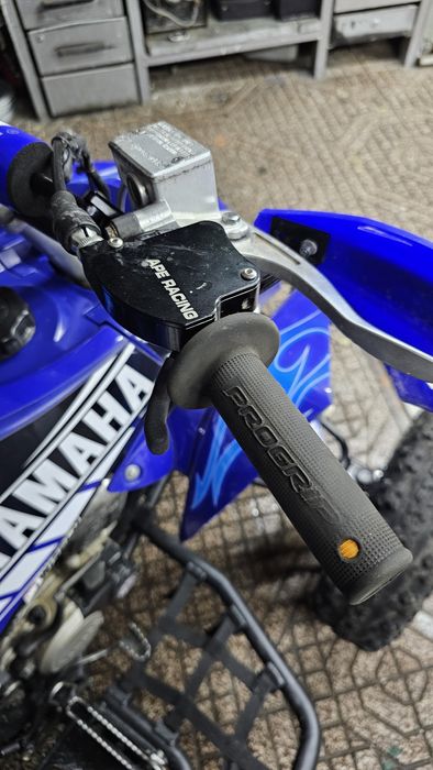 Yamaha Blaster 200 (YFS200)