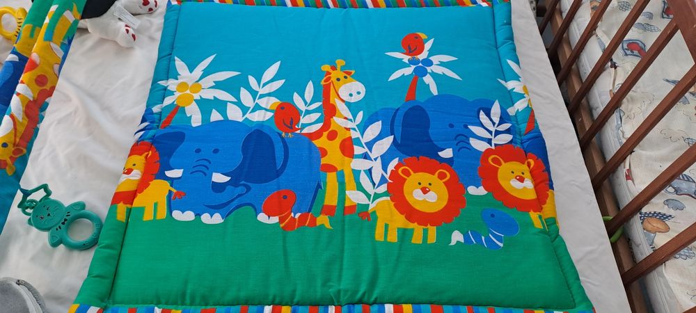 Коврики с игрушками