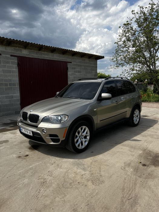 BMW X5 e70 2011год