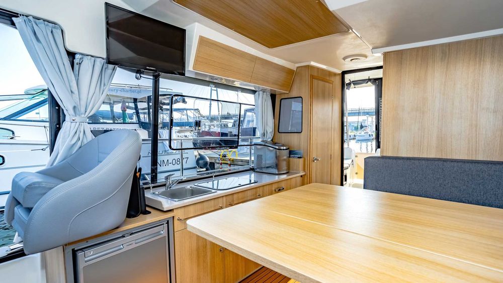 Suncamper 35 FLY czarter łodzi BEZ PATENTU, Mazury, Giżycko