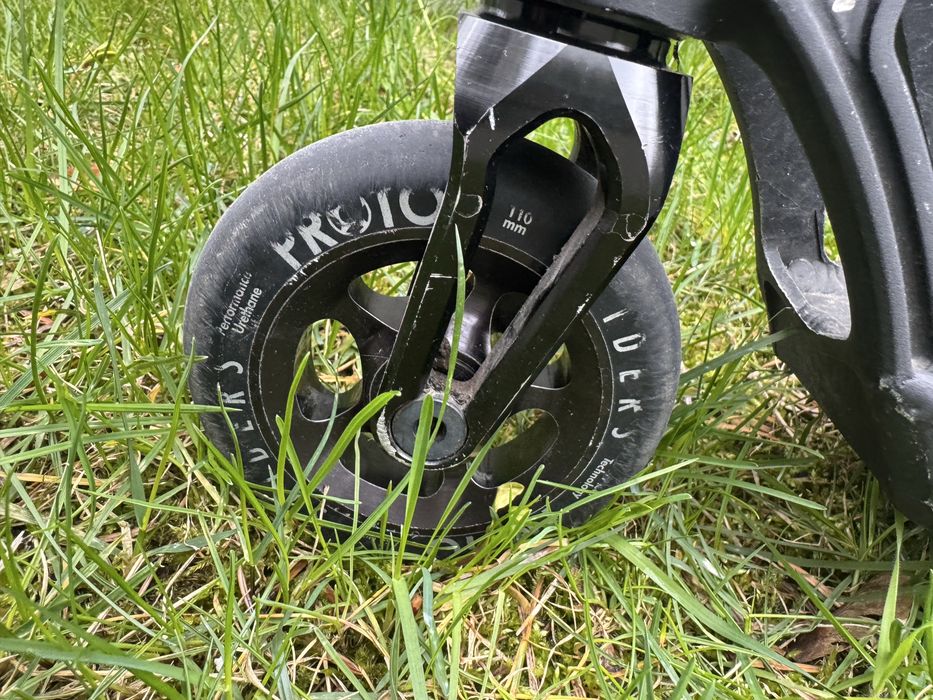 Hulajnoga wyczynowa castom