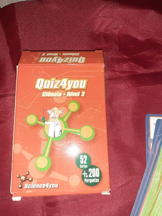 Vendo  jogo Quiz4You de Ciência  nivel 2. Está  novo