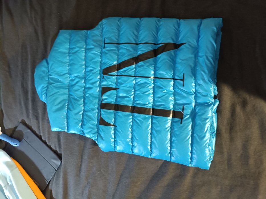 Желетку Valentino x Moncler