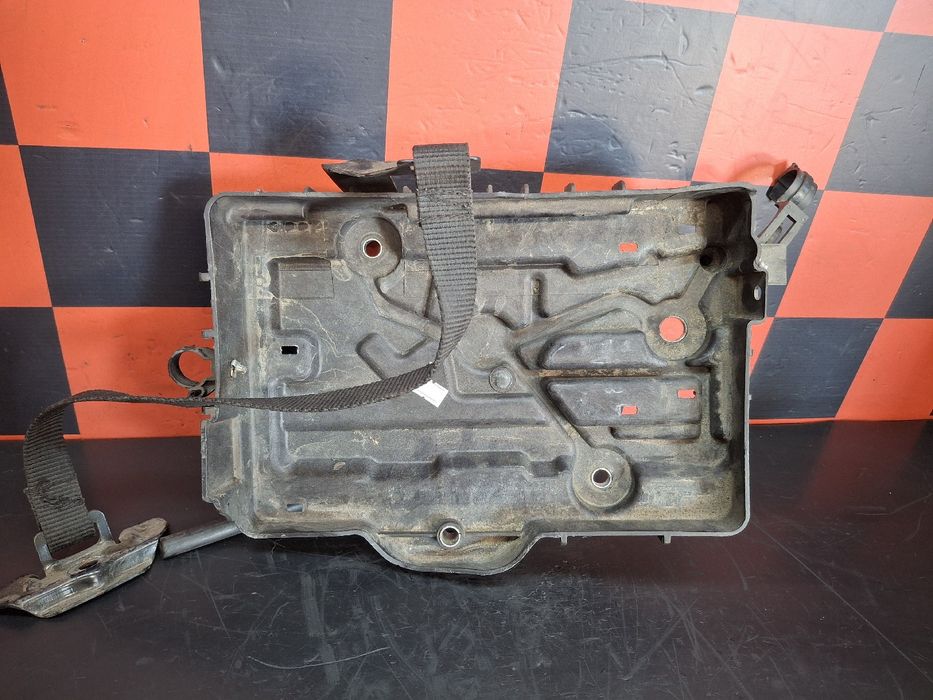 Base / caixa da bateria FIAT Doblo (263_)