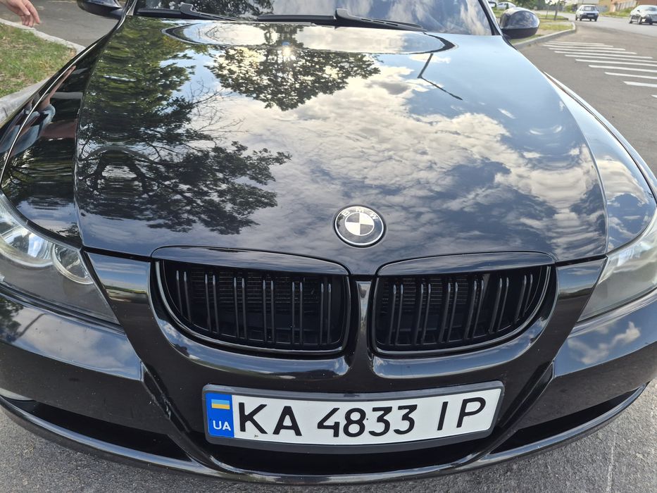 Продам  BMW 3 ( E90)