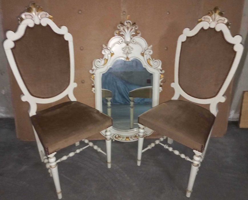 Quarto - Mobília antiga Lacada, estilo Luís XV