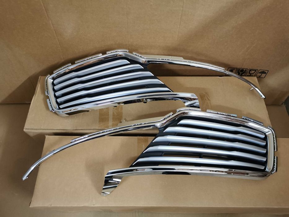 Решітка радіатора grill lincoln mkc 15-18 дорест EJ7Z8201AA