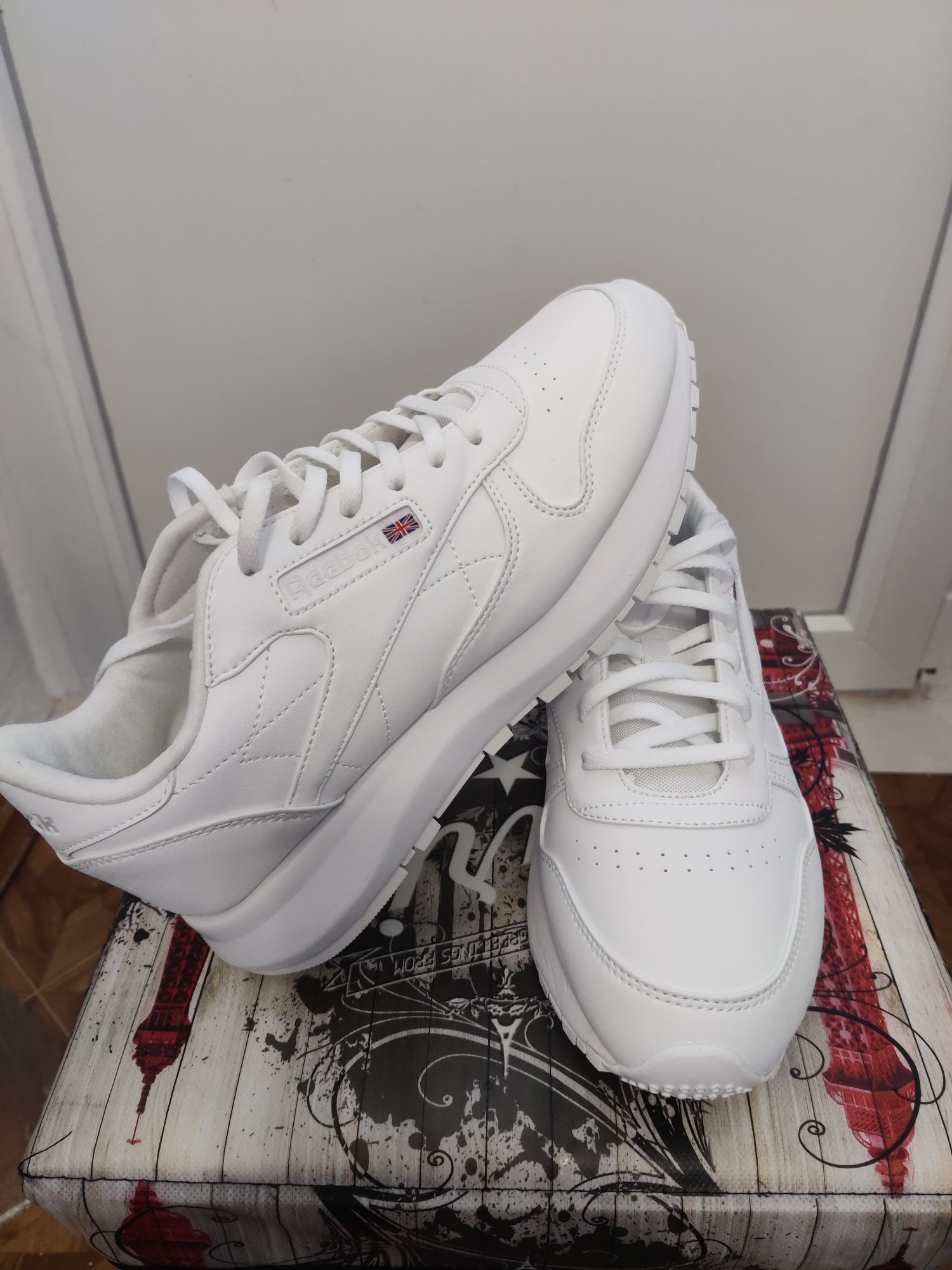 Reebok top renaissance classic