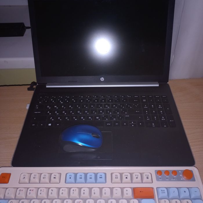 HP 15/15-8265U/ 16GB / SSD 256GB + HDD

512GB/MX110 / комплект