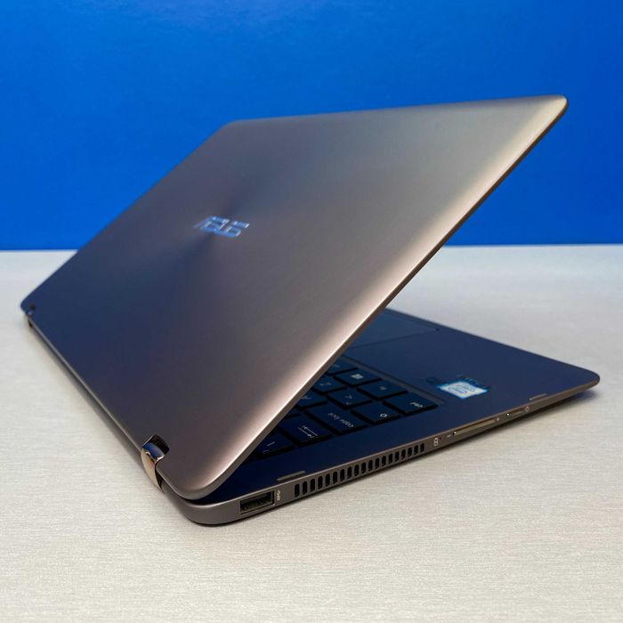 ASUS ZenBook Flip UX360UAK | 13.3" QHD+ | i7-7500U | 8GB | 512GB SSD