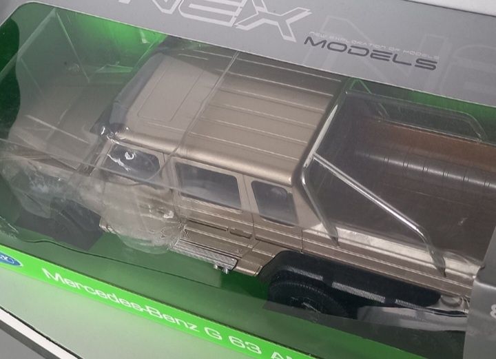 Mercedes-Benz G63 AMG 6X6 escala 1:24
