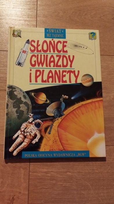 Książka słońce, gwiazdy i planety
